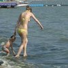 Пляжи заставят обзавестись справкой