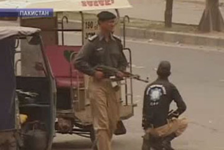 В Лахоре спецназ освободил обе захваченные мечети