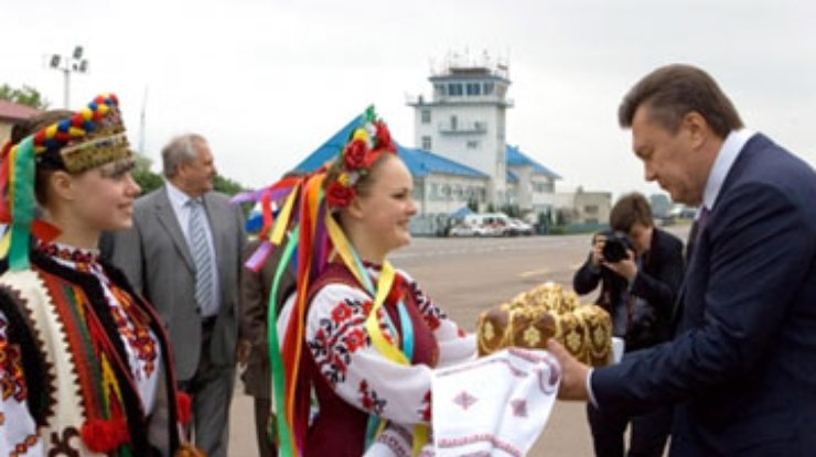 Янукович во Львове боролся с фобиями