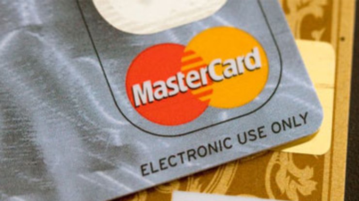 АМКУ взялся за Visa и MasterCard