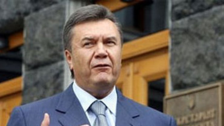 Янукович повысит женщинам пенсионный возраст