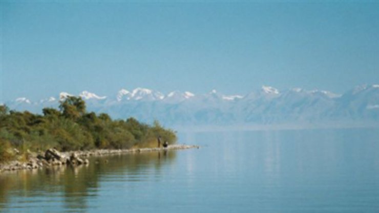 В Кыргызстане туристов на озере Иссык-Куль будут охранять добровольцы