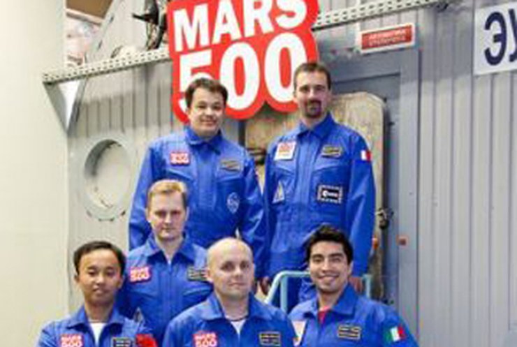 В России начался 520-суточный "полет" на Марс