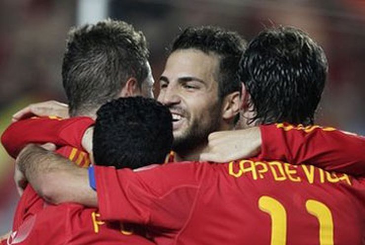 Испания разгромила хозяев Евро-2012