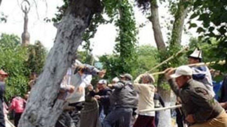 Жертвами беспорядков в Кыргызстане стали 80 человек