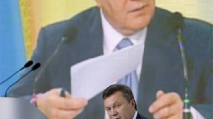 Януковича просят защитить украинский дубляж