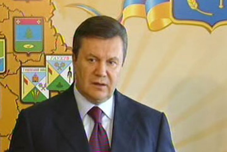 Янукович обсудил с чиновниками экономику депрессивных регионов