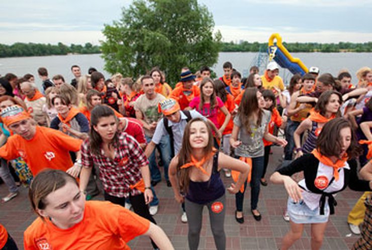 В Киеве установлен танцевальный рекорд