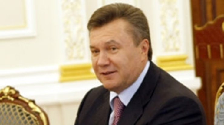 Янукович пообещал помочь матери Гонгадзе