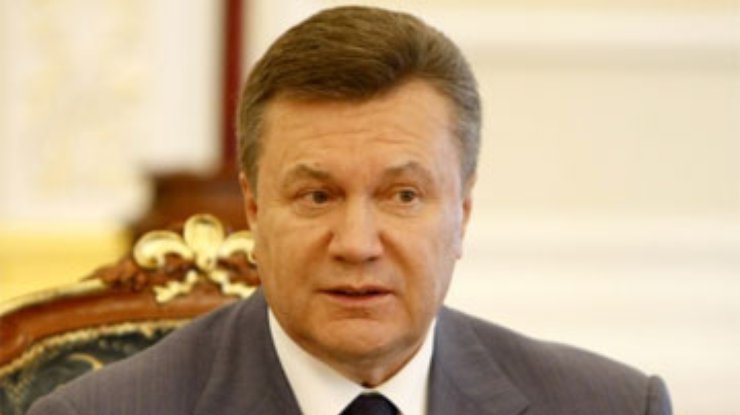 Янукович оценил работу Азарова позитивно-критично