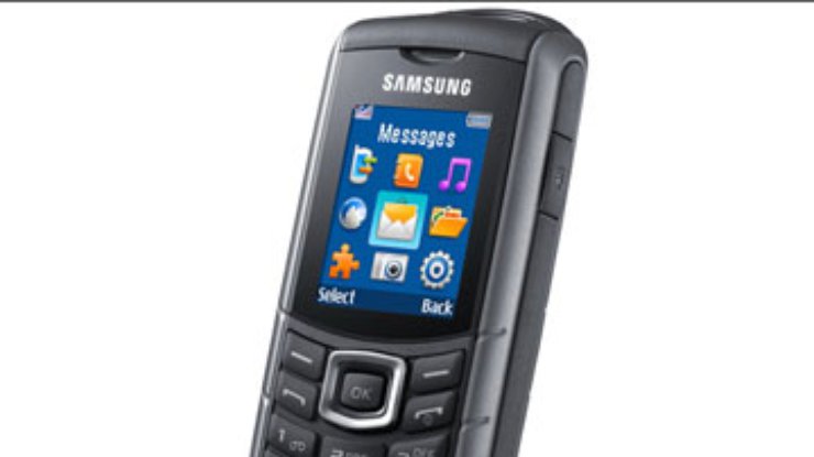 Samsung представила "внедорожный" мобильный телефон Xcover