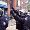 Полиция Торонто применила газ для разгона демонстрантов