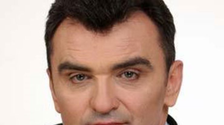 Азаров хочет уволить министра-банщика