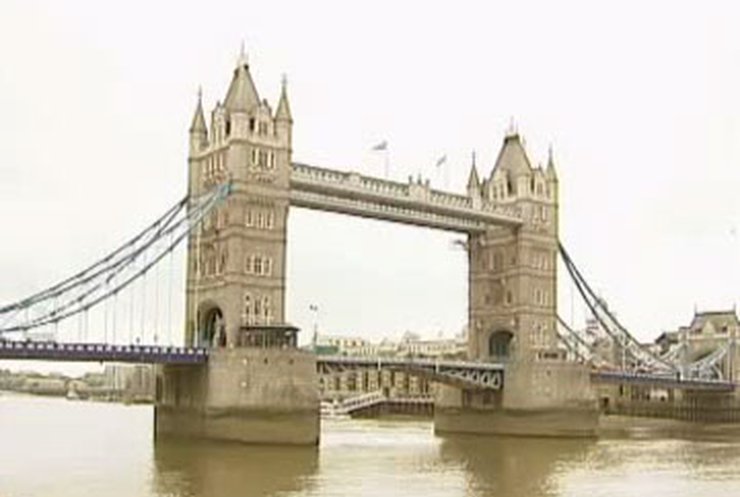 Тауэрскому мосту в Лондоне - 116 лет