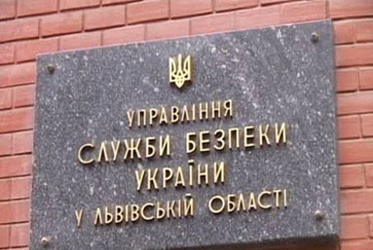 Во Львовской области попался таможенник-взяточник