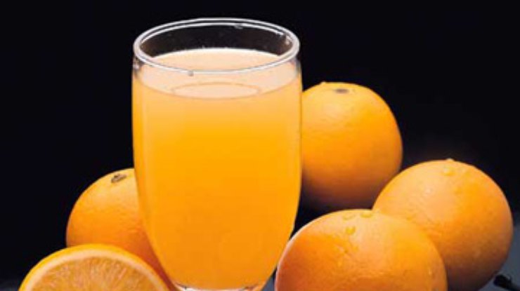 Апельсиновый сок плохо влияет на зубную эмаль