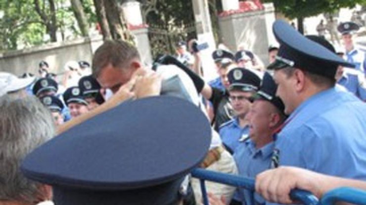 В Одессе "витренковцы" подрались с милицией