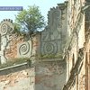 Для двух замков во Львовской области ищут состоятельных хозяев