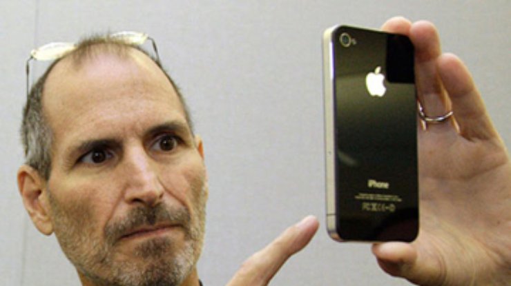Джобс знал, что iPhone 4 будет плохо принимать сигнал, уже год назад