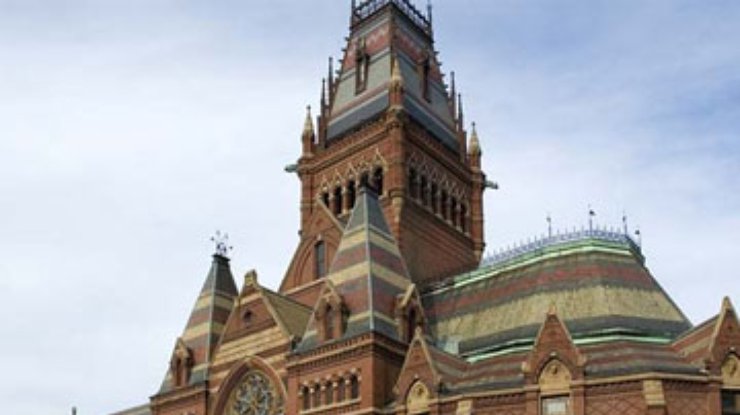 Гарвардский университет лишил российского шпиона диплома