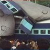 Катастрофа поездов в Индии унесла десятки жизней
