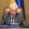 Азаров зовет на борьбу с "аномальной жарой"