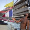 Наследник династии Ротшильдов пересек океан на мусорном плоту