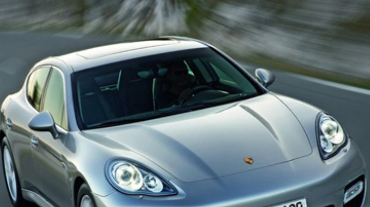 Porsche разрабатывает новые электрокары и гибриды