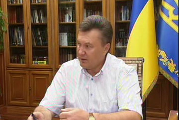 Янукович поручил силовикам незамедлительно расследовать взрыв в Запорожье