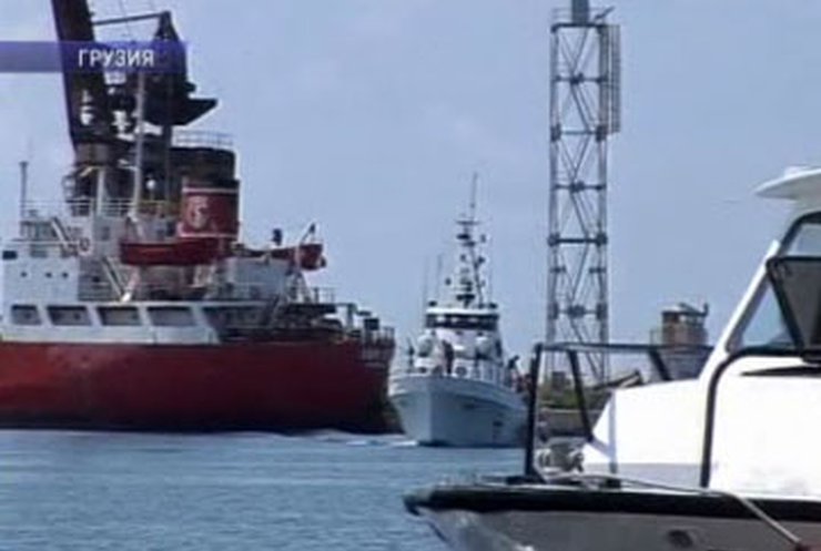 Моряков арестованного в Грузии судна "Аккорд" освободили