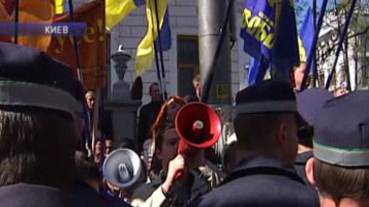 "Свободе" снова запретили пикетировать Януковича