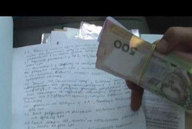 В Киеве налоговики помогали предприятиям "отмывать" грязные деньги