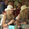 В США проходит слет близнецов