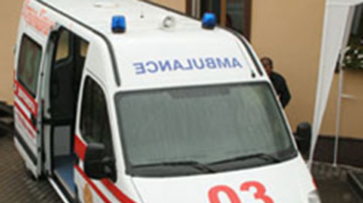 Во Львове "Ланос" сбил женщину с ребенком