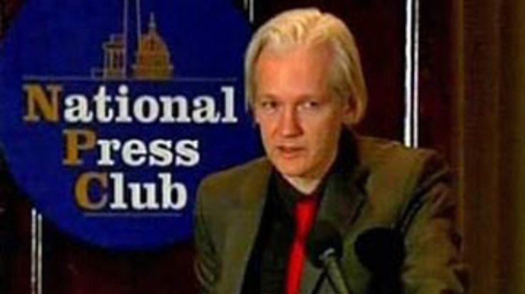Основателя сайта Wikileaks подозревают в изнасиловании