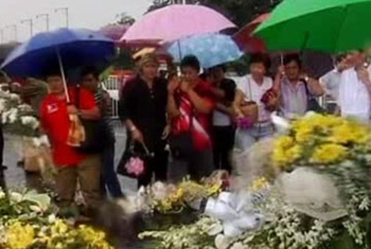 На Филиппинах оглашен траур по заложникам "автобусного" теракта
