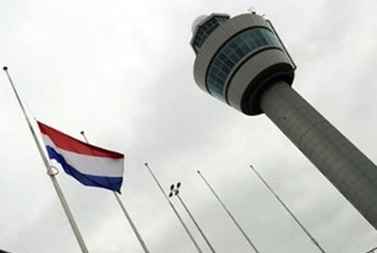 В Амстердаме пассажиров авиарейса обвинили в подготовке теракта