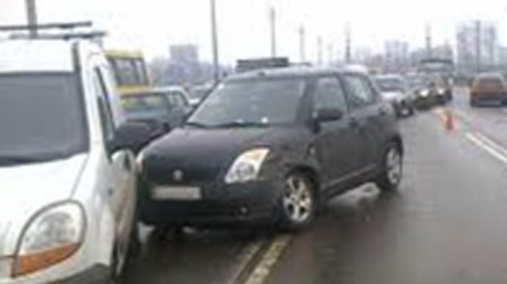 Под Полтавой столкнулись шесть автомобилей