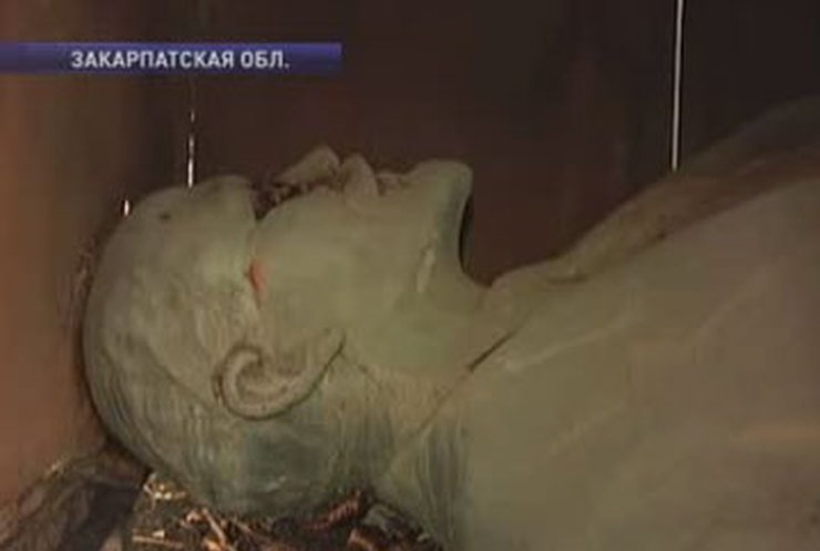 В Ужгороде хотят переплавить памятник Ленину