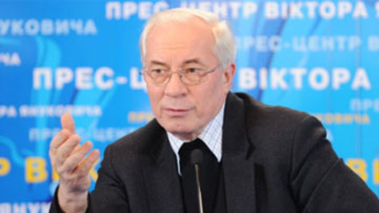 Азаров: Кризис будет ощущаться еще 2-3 года