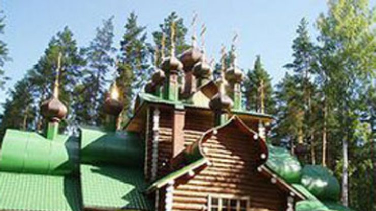В России пожар уничтожил храм, построенный на месте обнаружения останков царской семьи