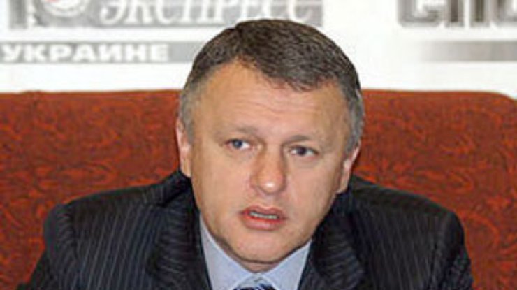 Суркис не принял отставку Газзаева