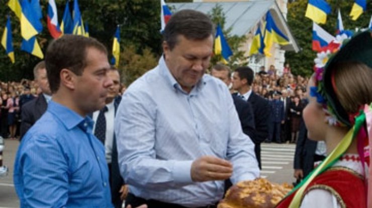 Медведев написал в Twitter о теплом приеме в Украине