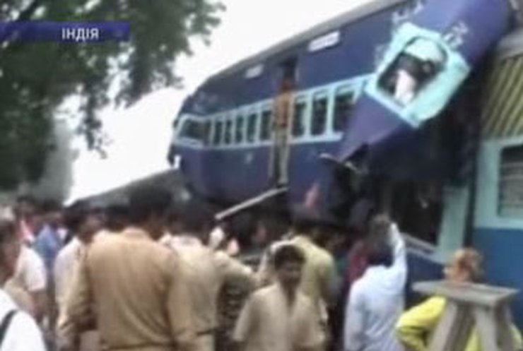 В Индии столкнулись поезда: Десятки раненых