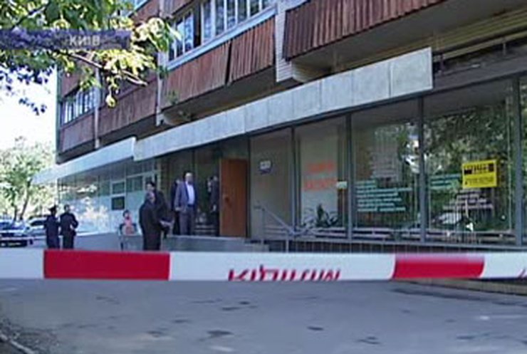 В Киеве мужчина пытался ограбить отделение "Ощадбанка"