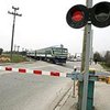 На Луганщине поезд сбил грузовик с дизтопливом, погиб человек