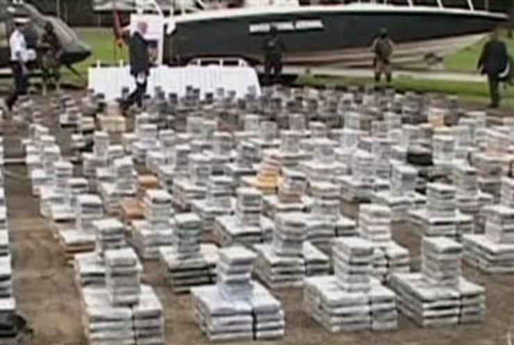 В Панаме конфисковали кокаина на миллиард долларов