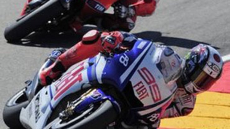 Лоренсо стал чемпионом MotoGP из-за травмы конкурента