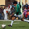 Президент Боливии во время футбольного матча ударил соперника в пах