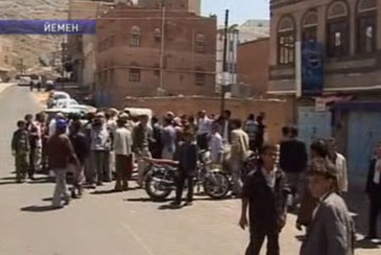 В столице Йемена боевики напали на иностранных представителей